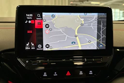 valkoinen Volkswagen ID.4 2023 kuva 19.