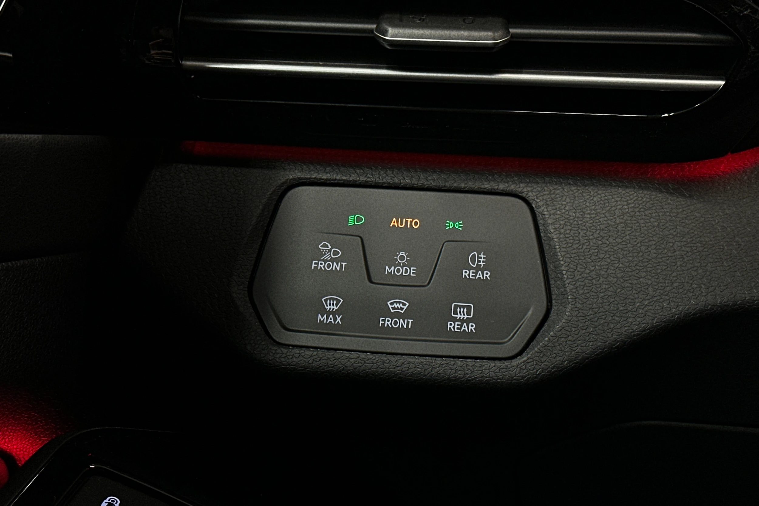 musta Volkswagen ID.4 2023 kuva 15.