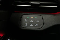 musta Volkswagen ID.4 2023 kuva 15.