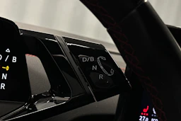musta Volkswagen ID.4 2023 kuva 31.