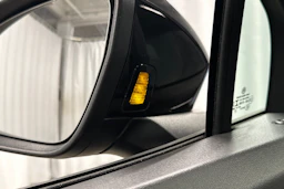 musta Volkswagen ID.4 2023 kuva 32.
