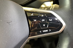 Sininen Volkswagen ID.4 2023 kuva 13.