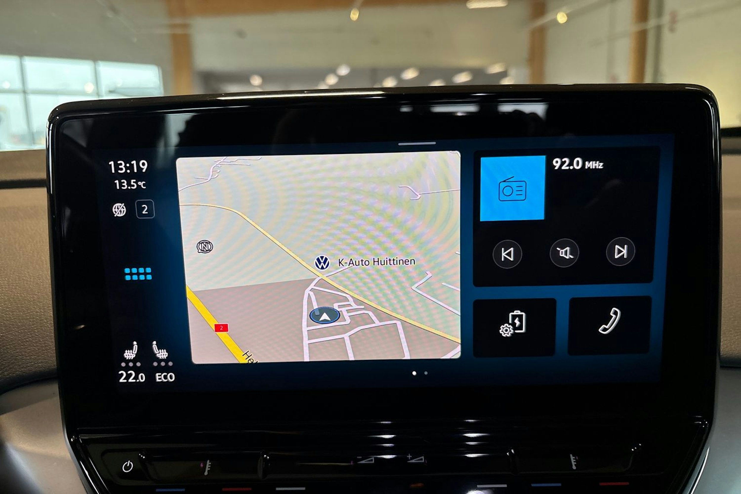 Sininen Volkswagen ID.4 2023 kuva 14.