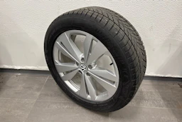 musta Volkswagen ID.4 2023 kuva 10.