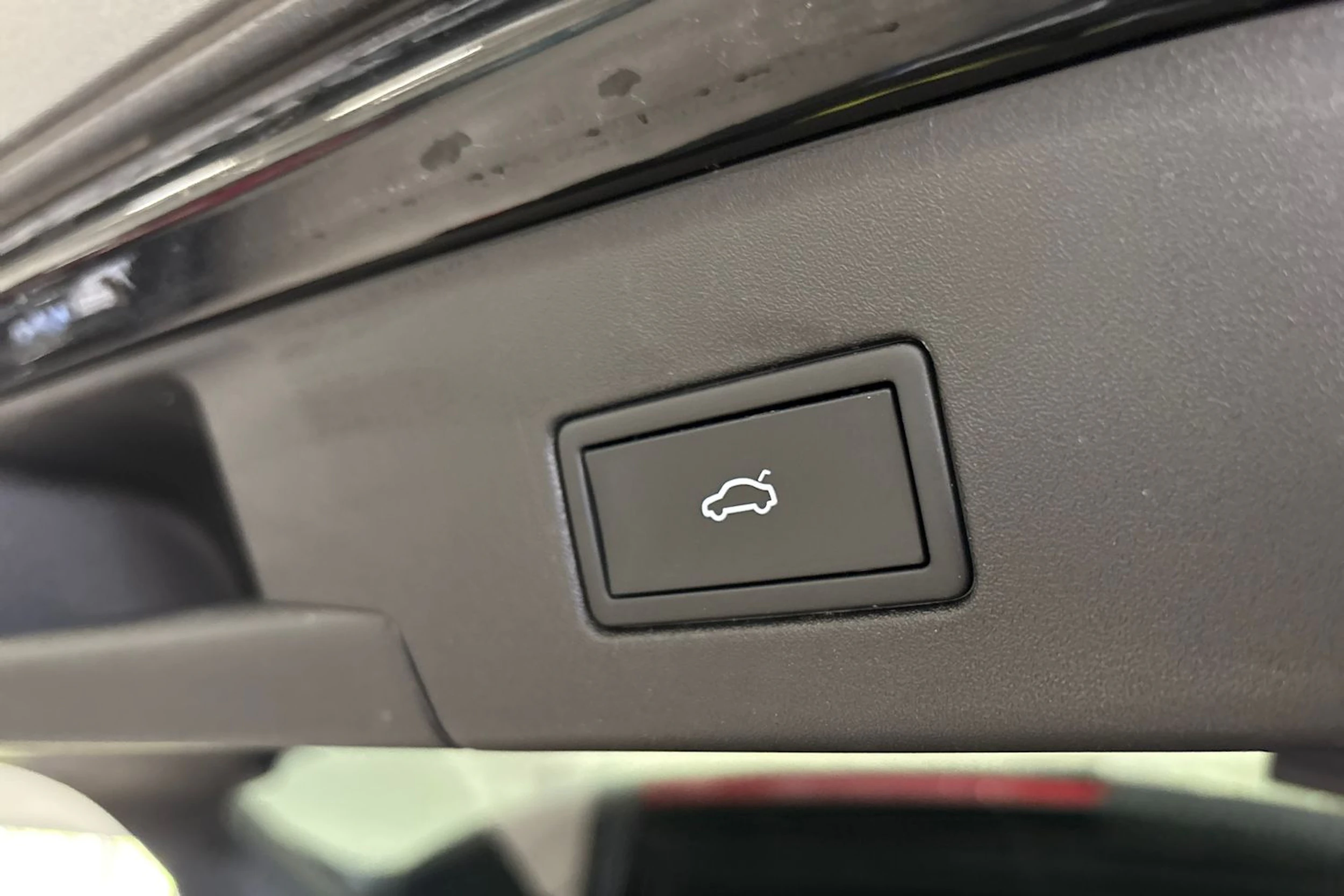 musta Volkswagen ID.4 2023 kuva 14.