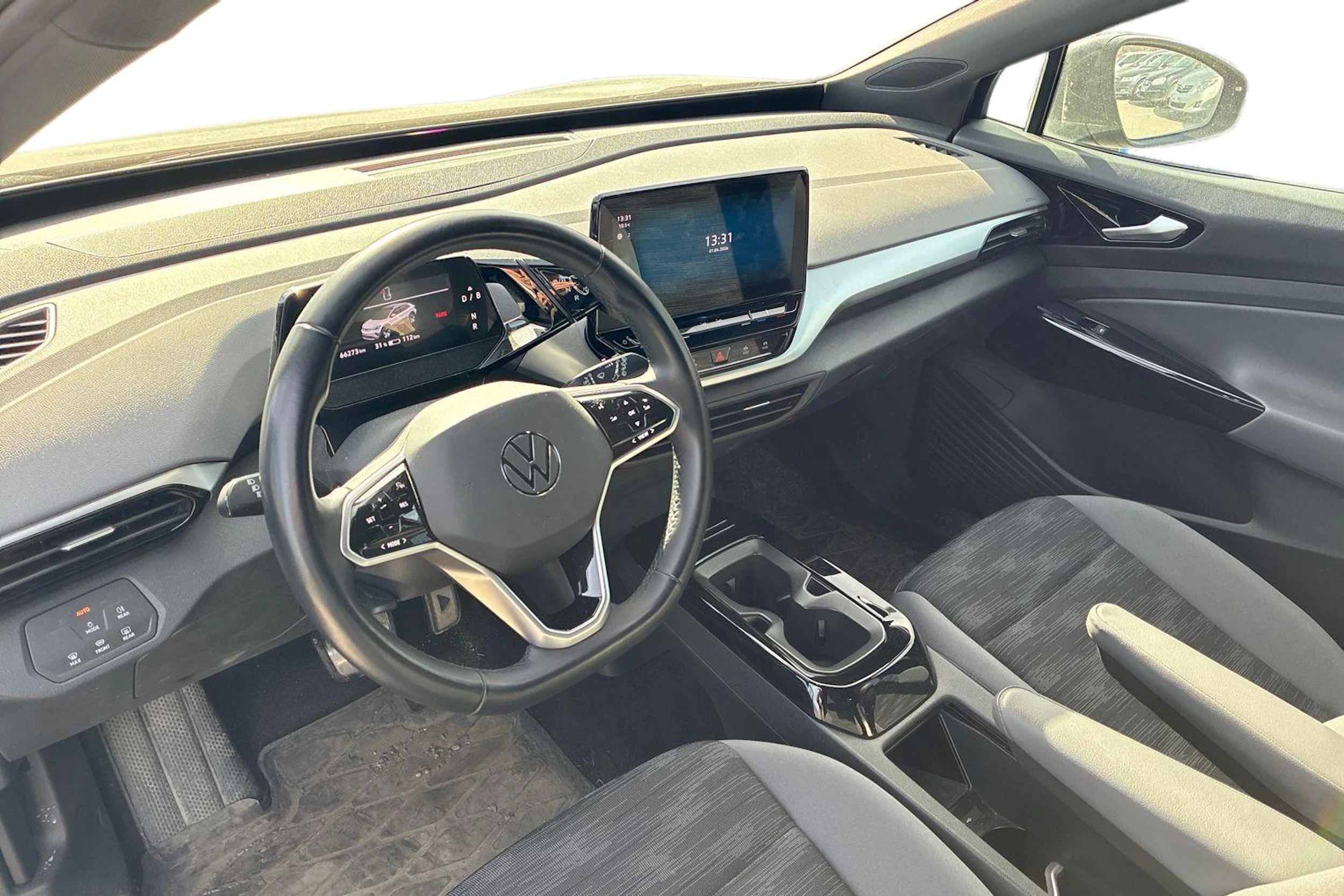 musta Volkswagen ID.4 2023 kuva 3.