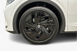 valkoinen Volkswagen ID.4 2024 kuva 9.