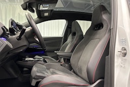 valkoinen Volkswagen ID.4 2024 kuva 15.