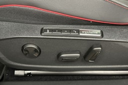 valkoinen Volkswagen ID.4 2024 kuva 16.