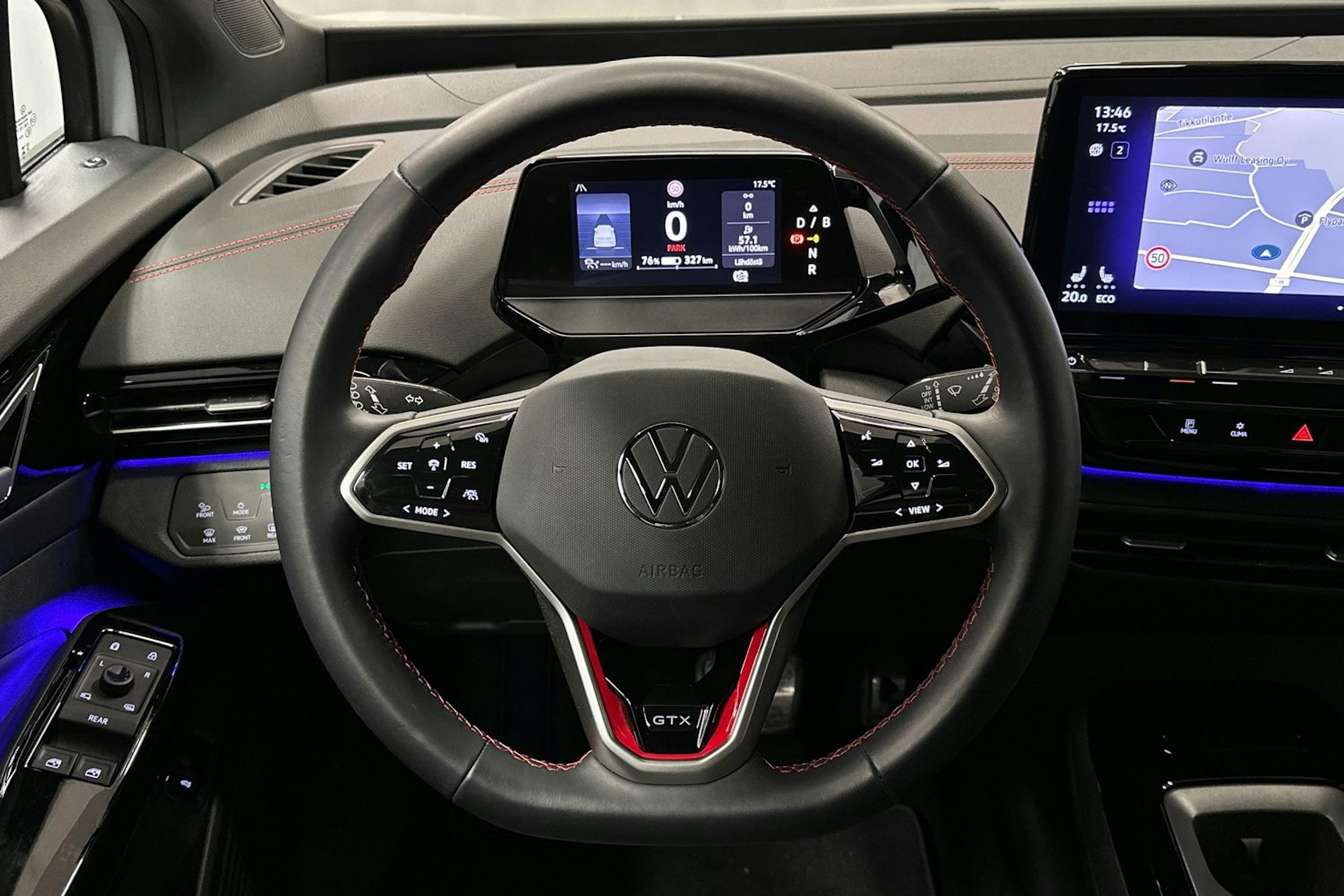 valkoinen Volkswagen ID.4 2024 kuva 19.