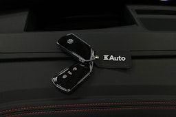 valkoinen Volkswagen ID.4 2024 kuva 37.