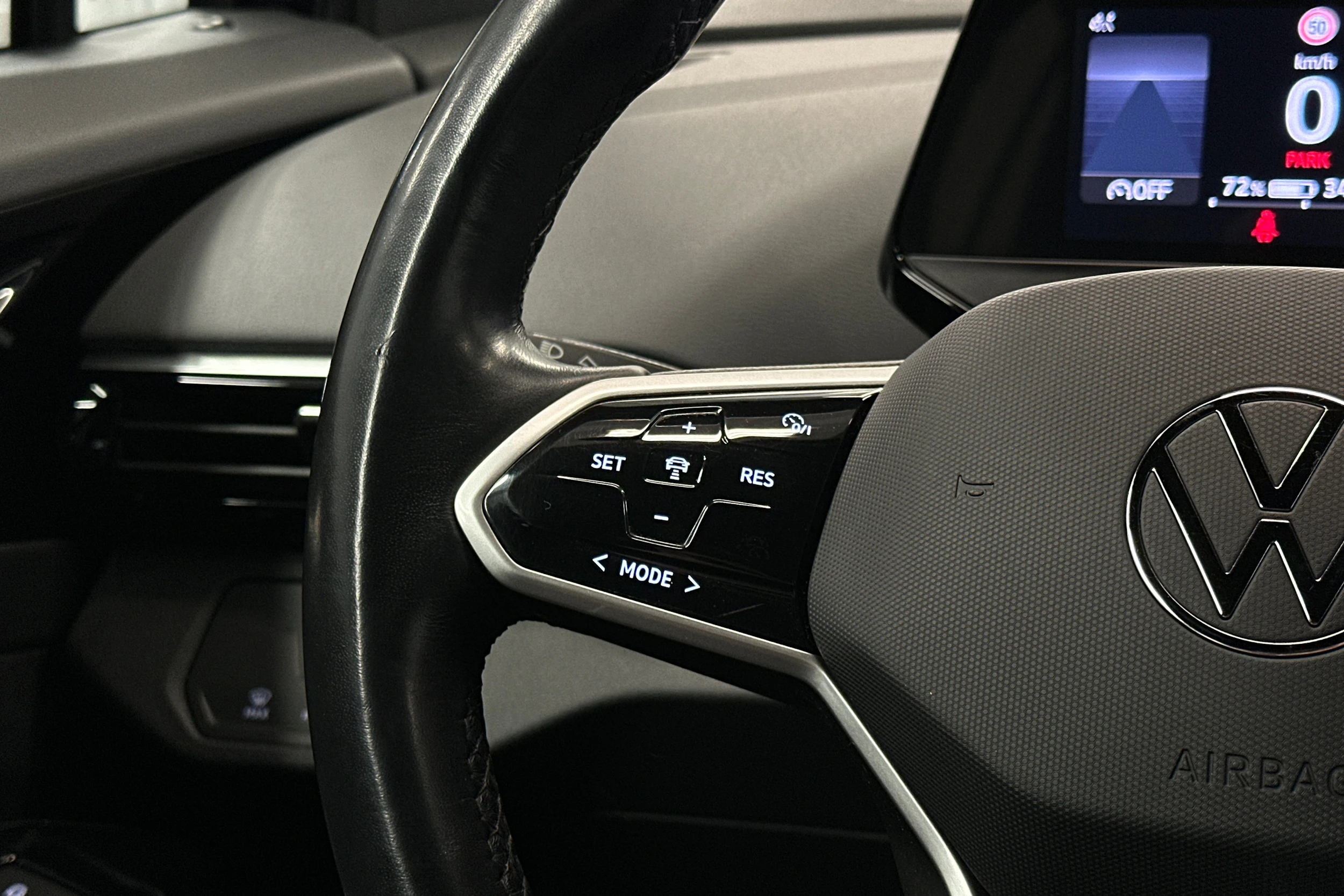 musta Volkswagen ID.4 2023 kuva 19.