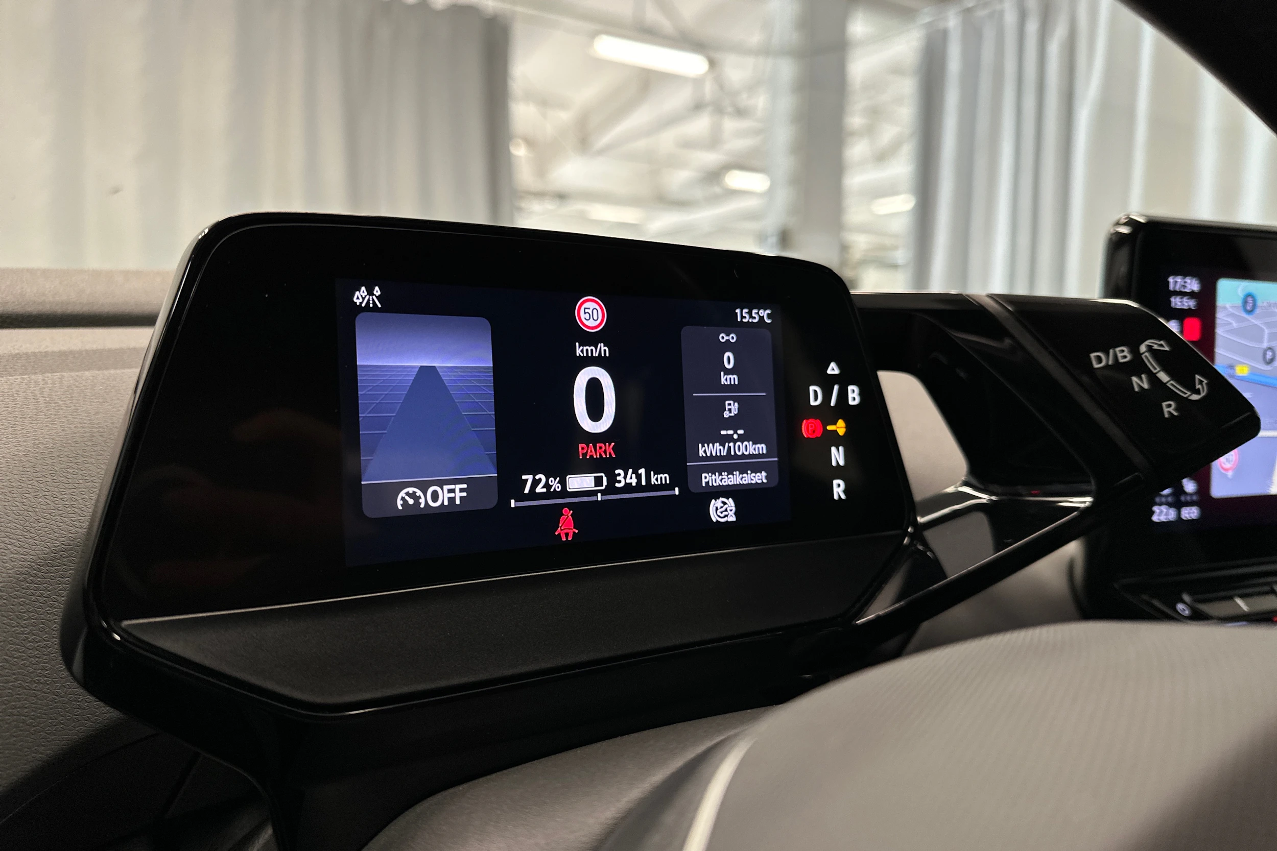 musta Volkswagen ID.4 2023 kuva 21.