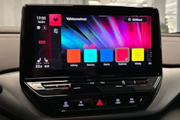 musta Volkswagen ID.4 2023 kuva 24.