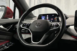 punainen Volkswagen ID.4 2023 kuva 18.