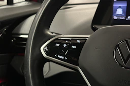 punainen Volkswagen ID.4 2023 kuva 19.