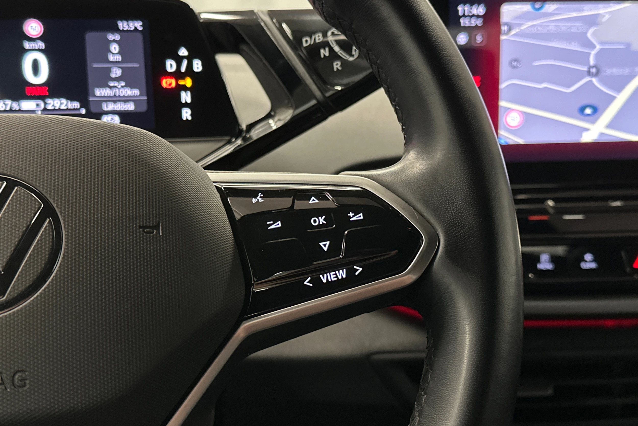 punainen Volkswagen ID.4 2023 kuva 20.