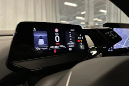 punainen Volkswagen ID.4 2023 kuva 21.