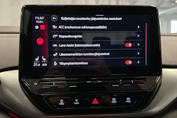 punainen Volkswagen ID.4 2023 kuva 26.