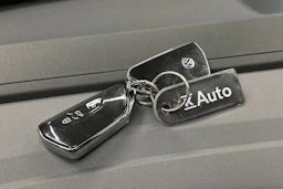 punainen Volkswagen ID.4 2023 kuva 29.