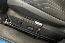 sininen Volkswagen ID.4 2024 kuva 5.