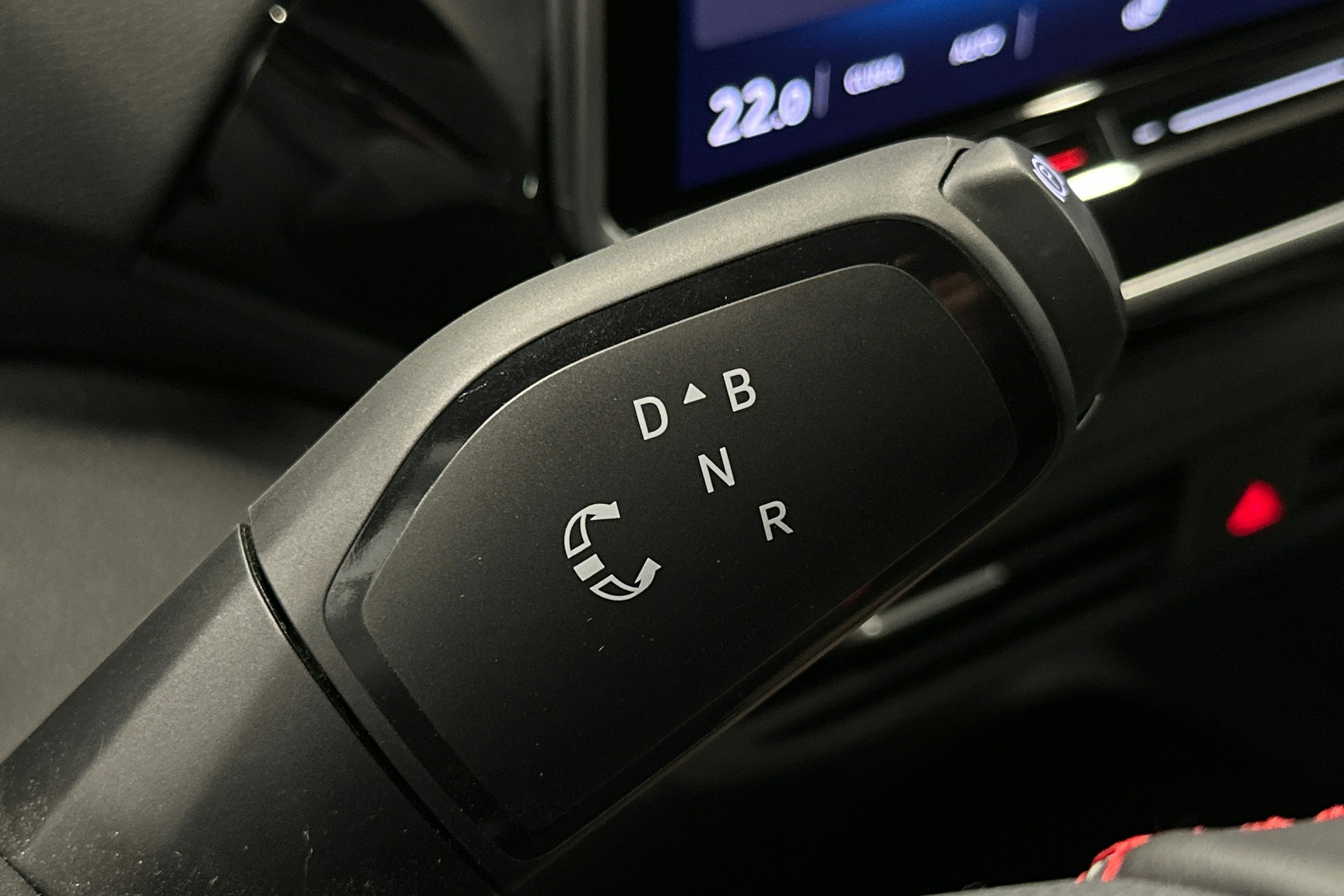 punainen Volkswagen ID.4 2024 kuva 27.