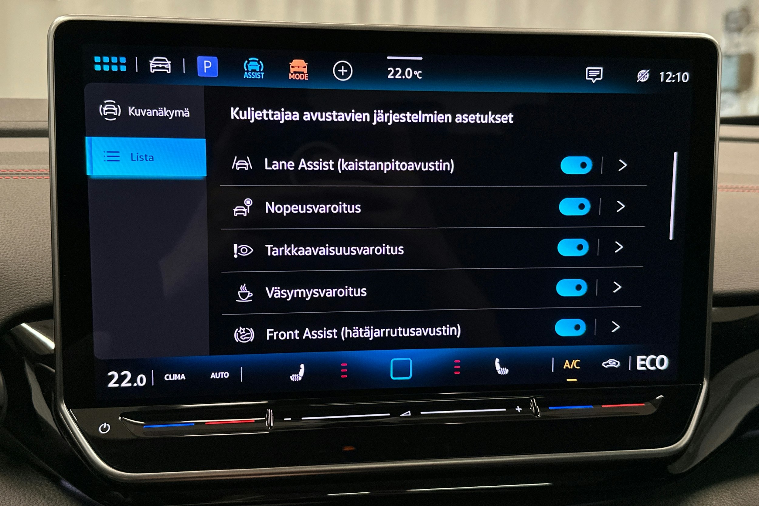 punainen Volkswagen ID.4 2024 kuva 34.