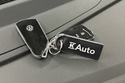 punainen Volkswagen ID.4 2024 kuva 39.