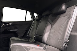 valkoinen Volkswagen ID.4 2024 kuva 10.
