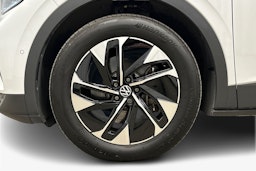 valkoinen Volkswagen ID.4 2024 kuva 11.