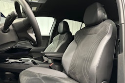 valkoinen Volkswagen ID.4 2024 kuva 17.