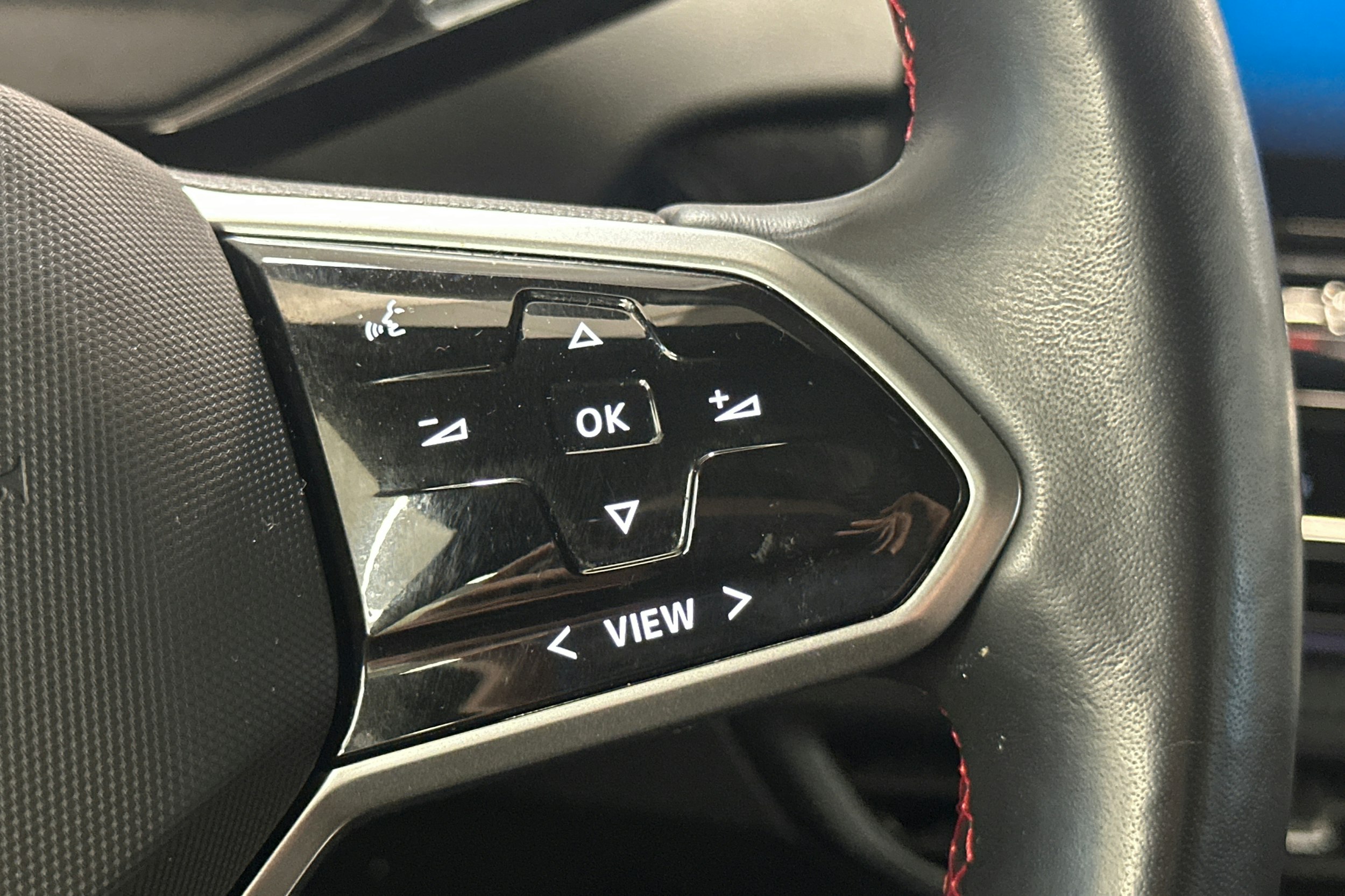 Musta Volkswagen ID.4 2024 kuva 18.