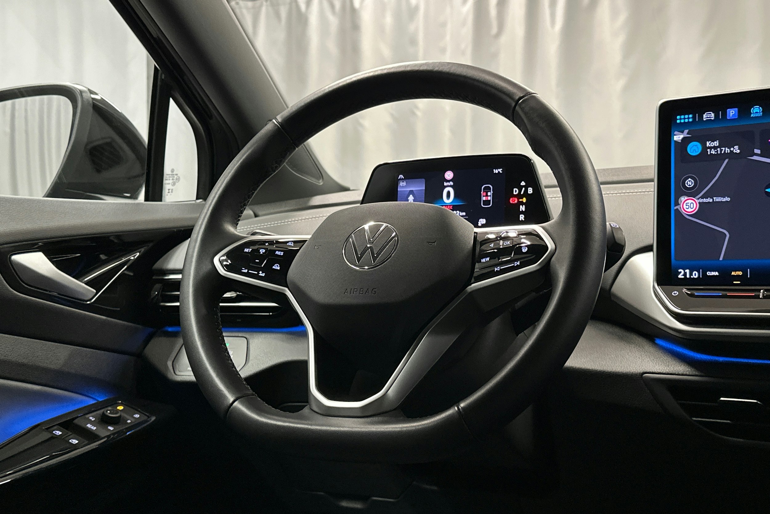 musta Volkswagen ID.4 2024 kuva 17.