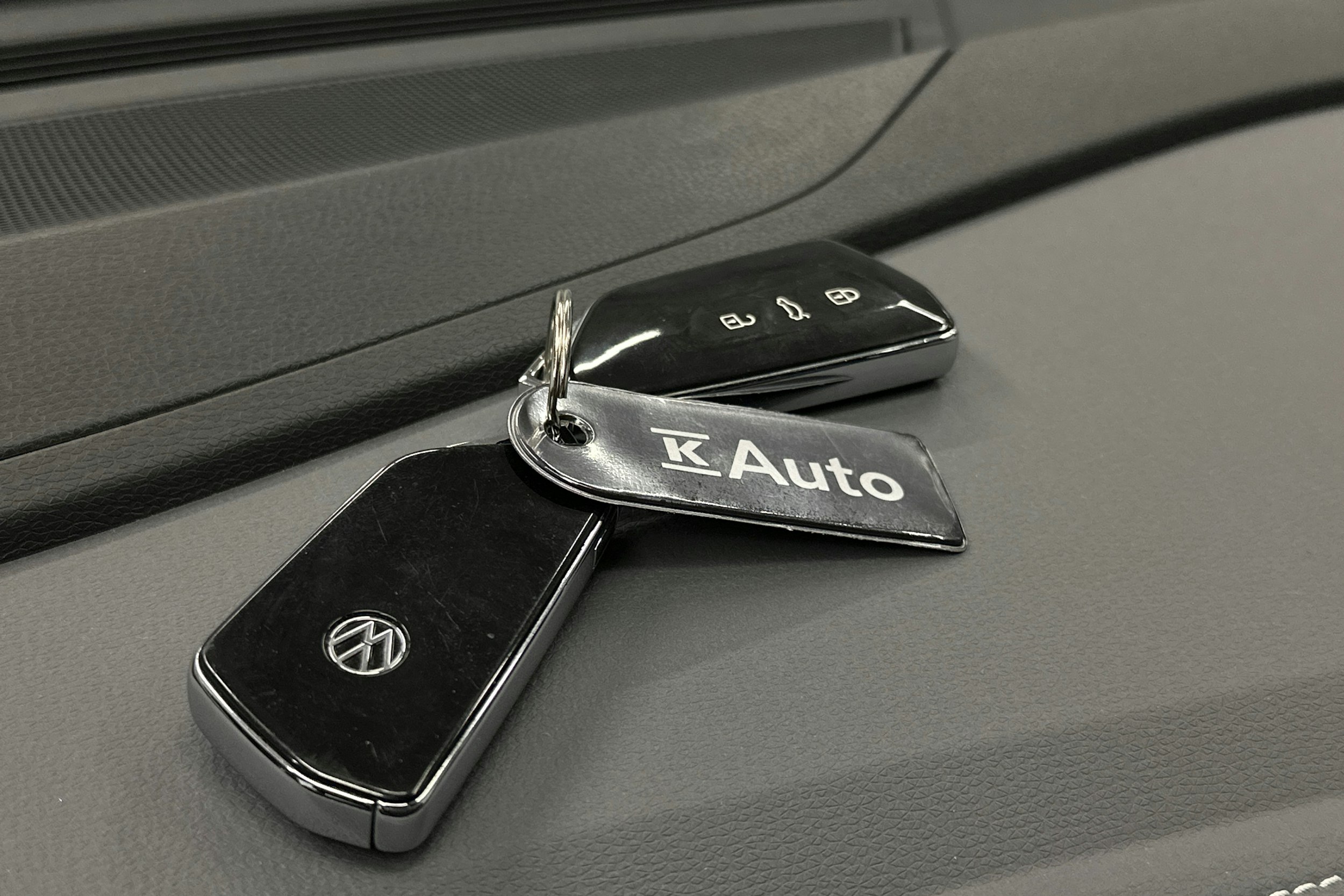 musta Volkswagen ID.4 2024 kuva 30.