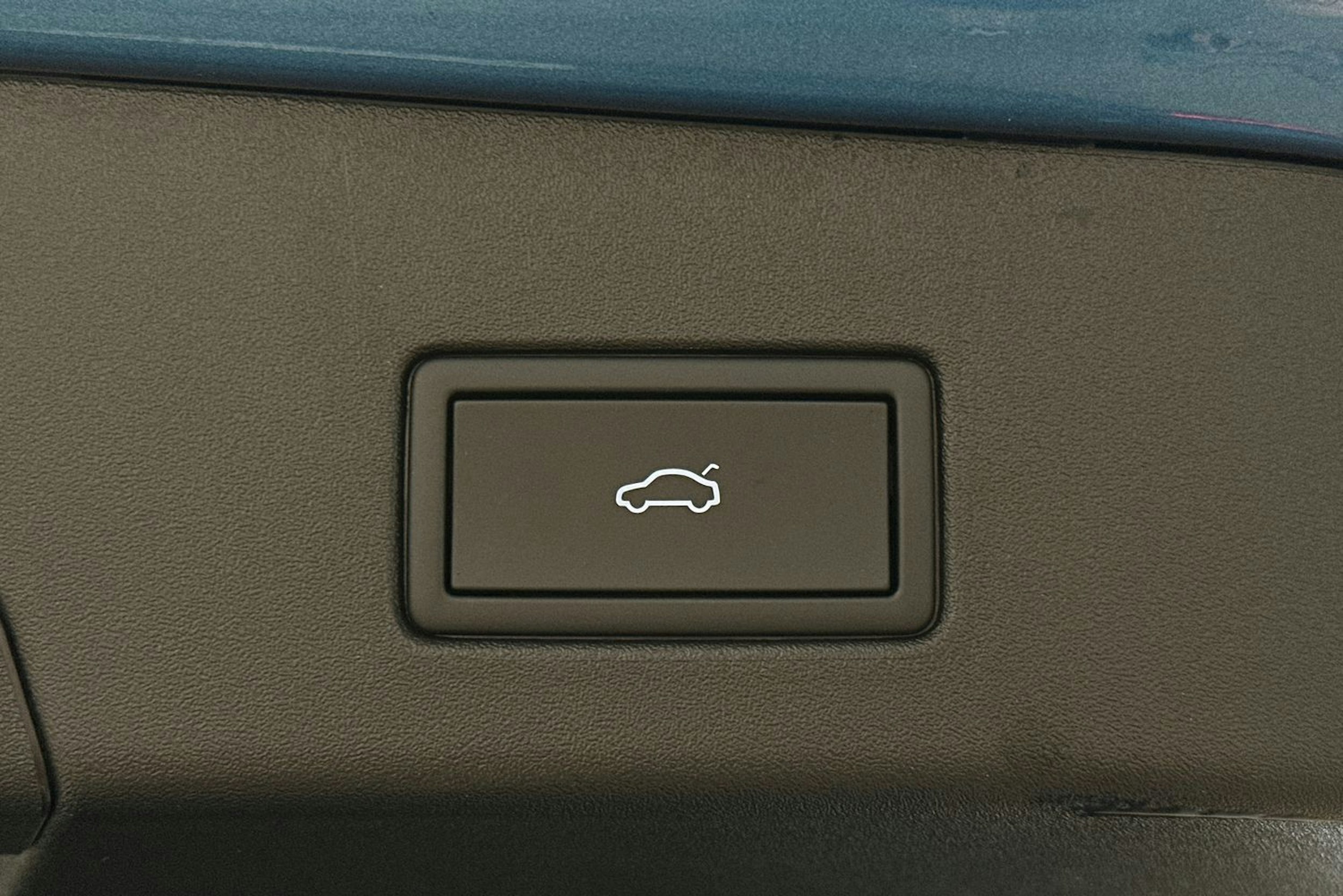 sininen Volkswagen ID.4 2024 kuva 15.