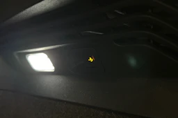 sininen Volkswagen ID.4 2024 kuva 13.