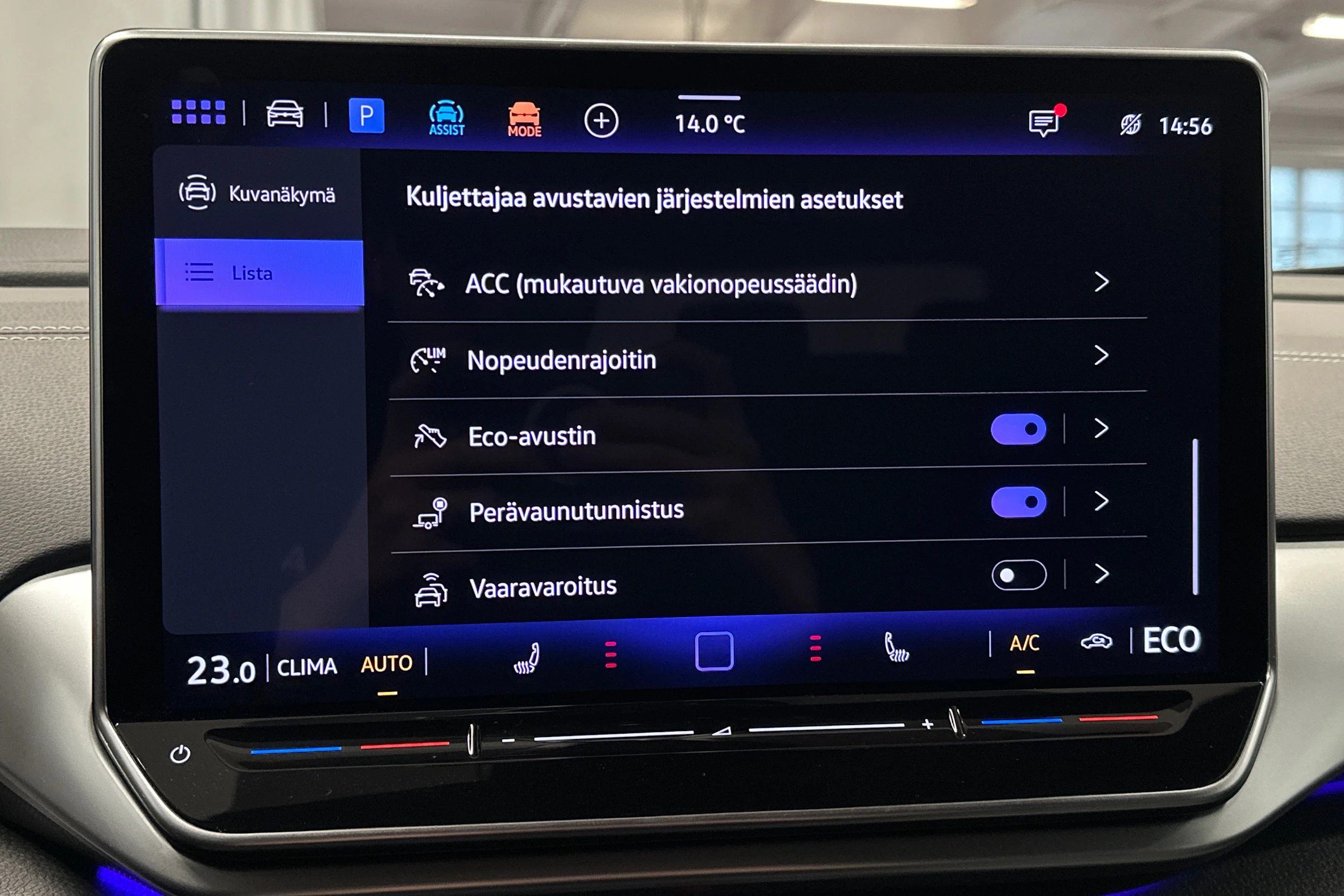 sininen Volkswagen ID.4 2024 kuva 28.
