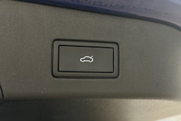 sininen Volkswagen ID.4 2024 kuva 15.