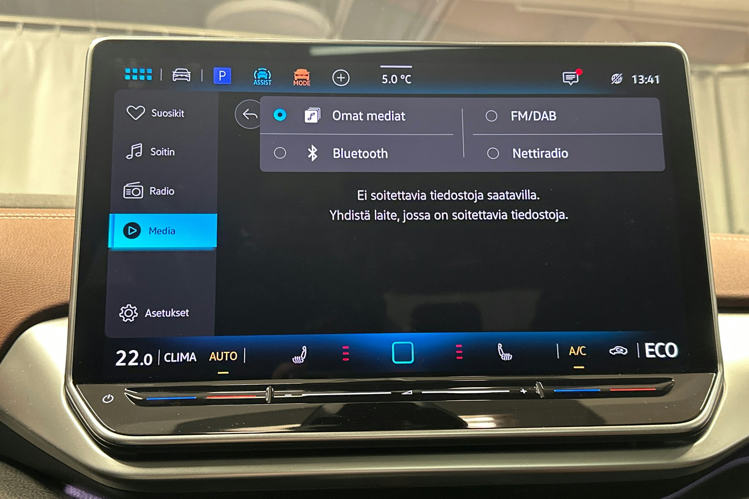 sininen Volkswagen ID.4 2024 kuva 23.