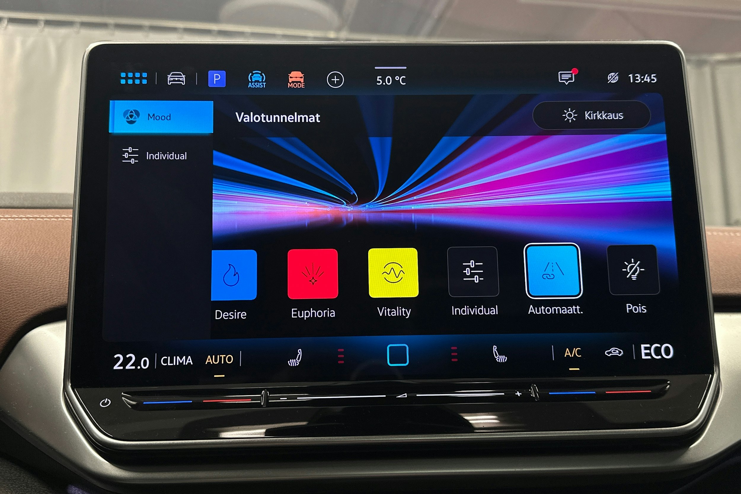 sininen Volkswagen ID.4 2024 kuva 30.