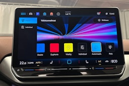 sininen Volkswagen ID.4 2024 kuva 30.