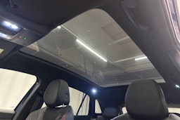 sininen Volkswagen ID.4 2024 kuva 32.