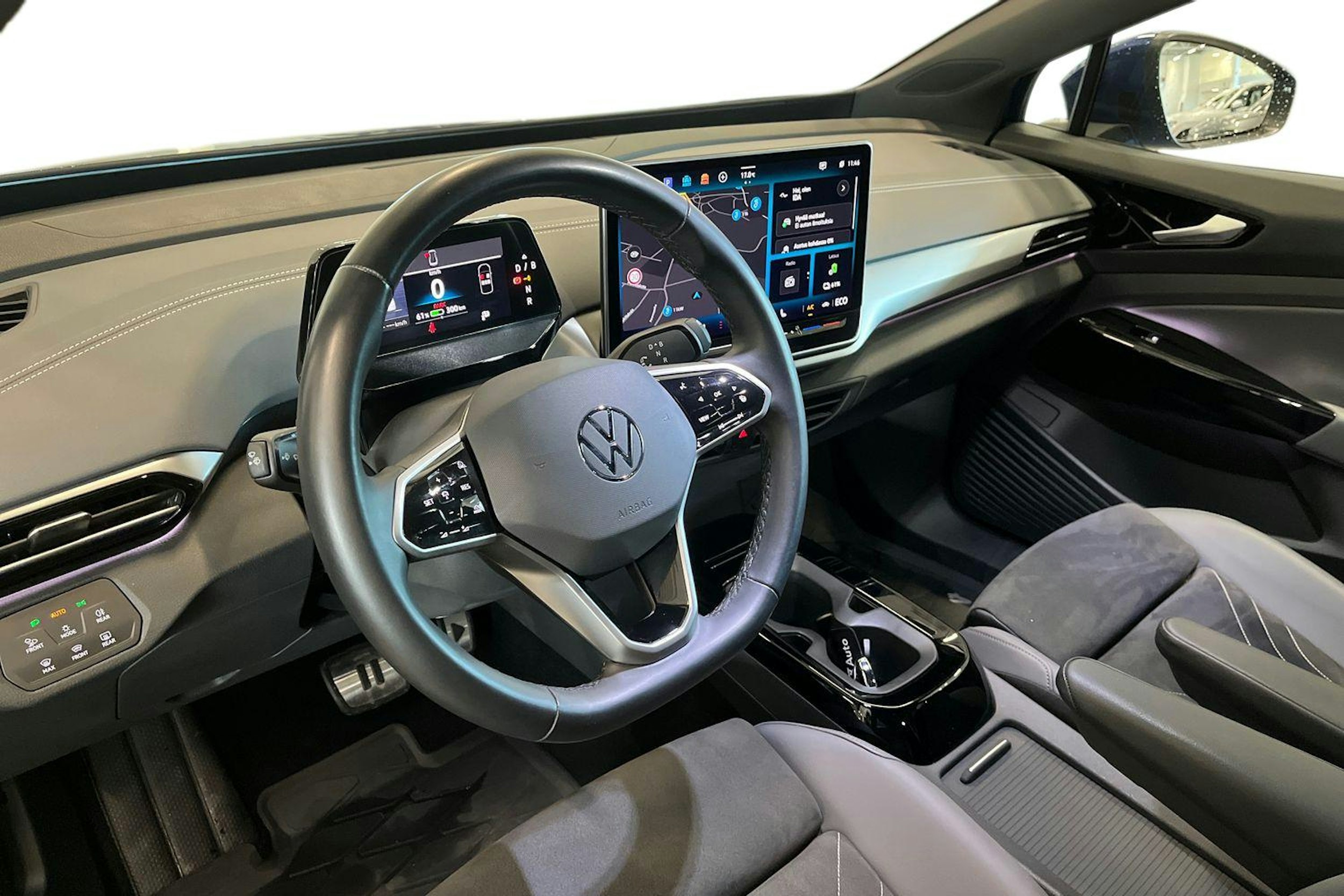 sininen Volkswagen ID.4 2024 kuva 7.