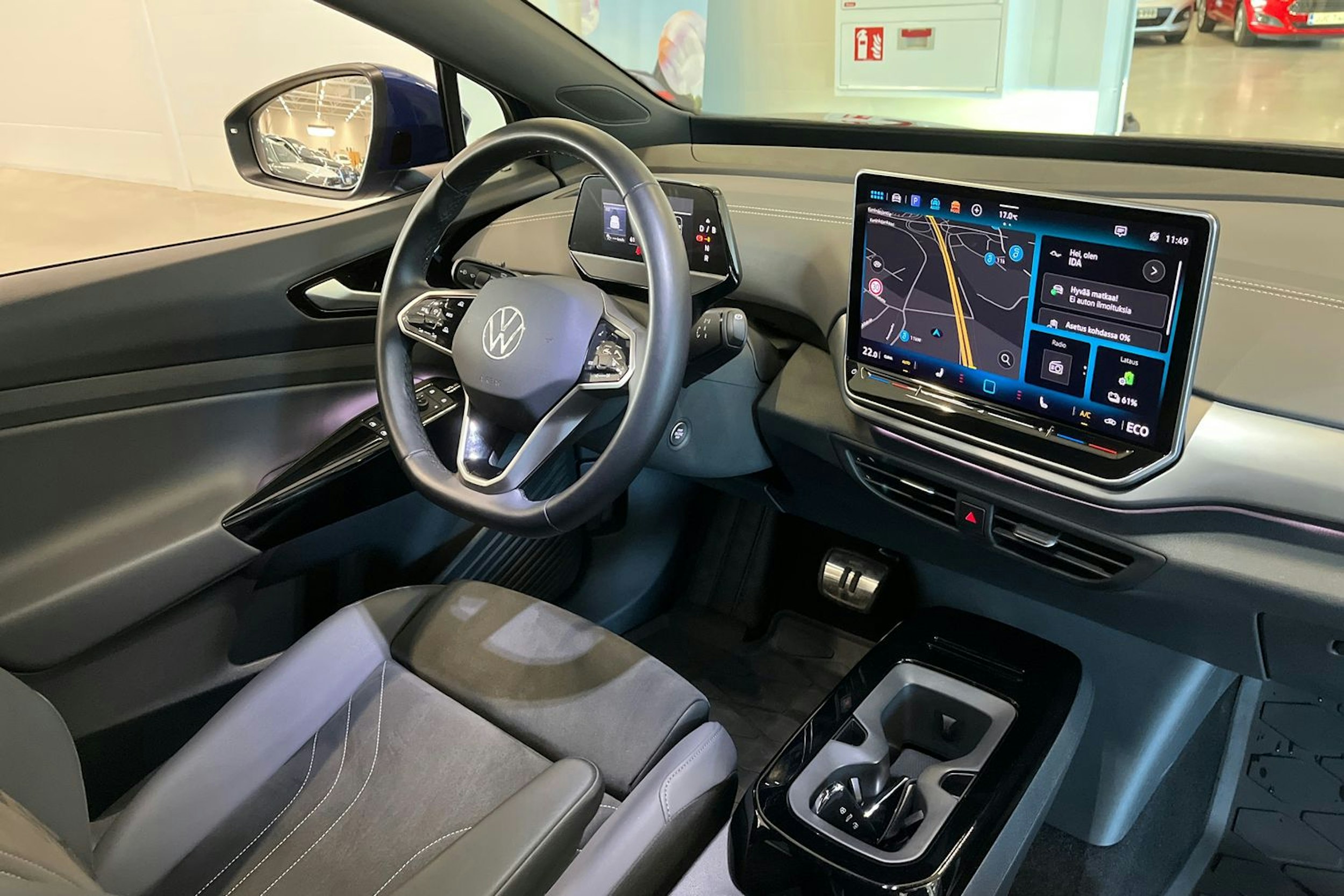 sininen Volkswagen ID.4 2024 kuva 16.