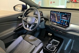 sininen Volkswagen ID.4 2024 kuva 16.