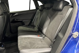 sininen Volkswagen ID.4 2024 kuva 8.