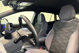 Valkoinen Volkswagen ID.4 2024 kuva 17.
