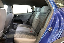 sininen Volkswagen ID.4 2024 kuva 10.