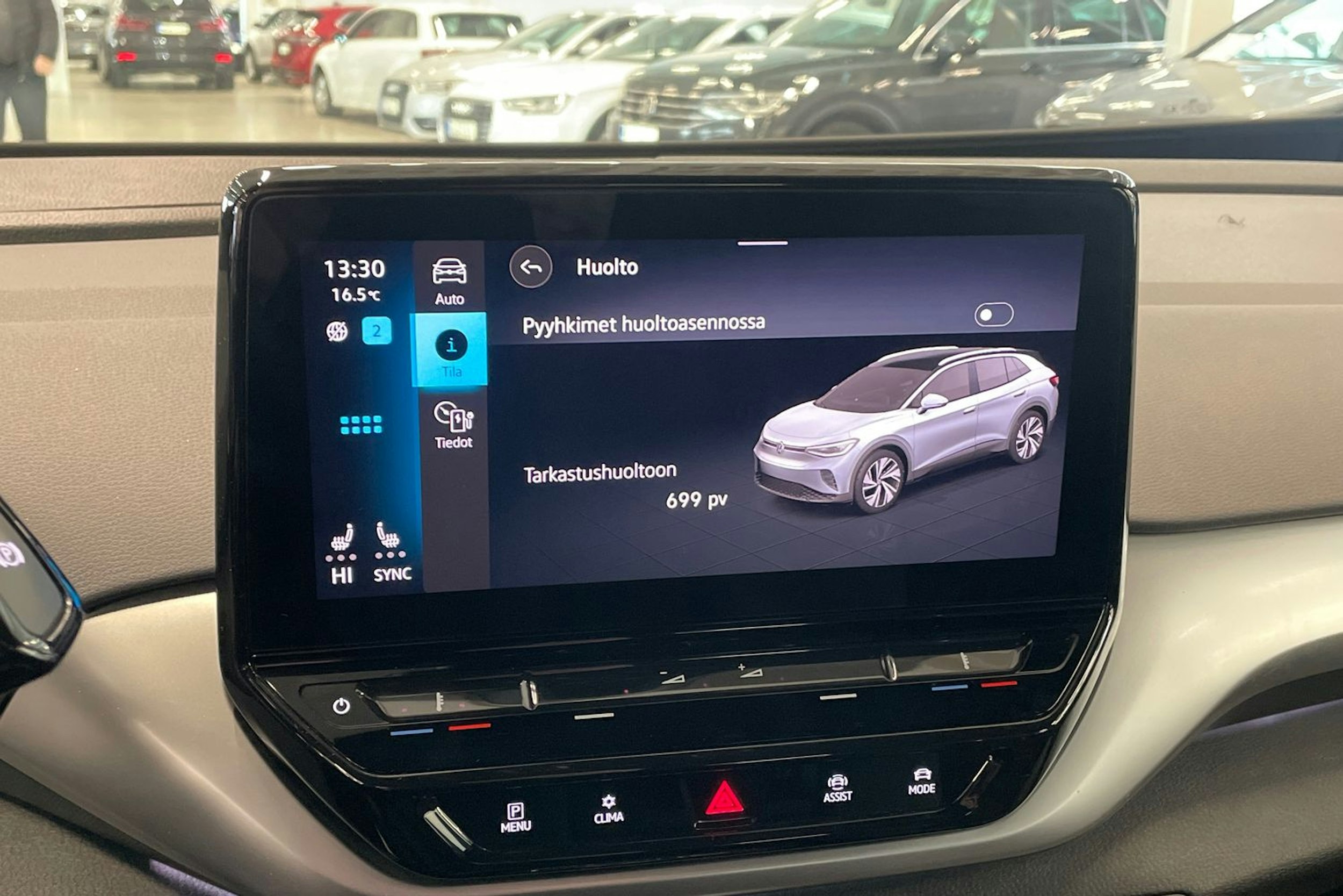 sininen Volkswagen ID.4 2024 kuva 28.