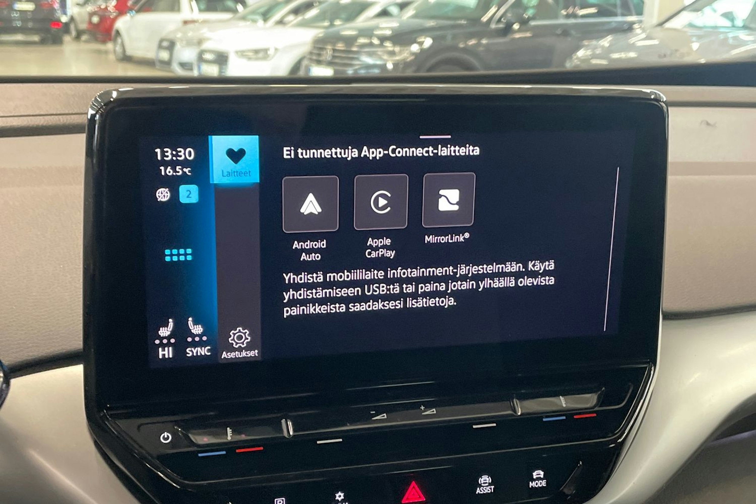 sininen Volkswagen ID.4 2024 kuva 29.